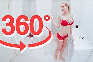 360°视频VR全景视频：内衣女孩-海报女郎娜塔莎如何清洁公寓 性感女孩(2021)VR视频下载